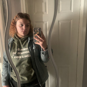 Meet your Posher, Violet